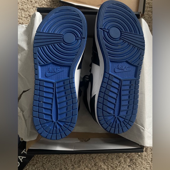 Jordan 1 Retro Royal Toe GS - Picture 5 of 7